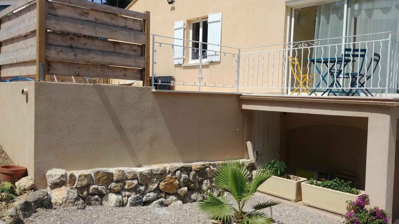Charmante Maison Climatisee Avec Piscine Draguignan Exterior foto