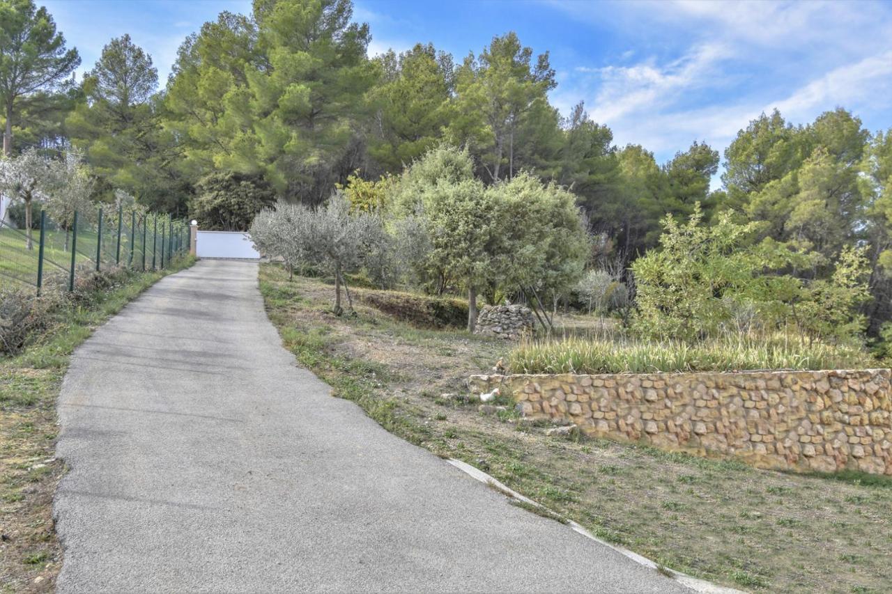 Charmante Maison Climatisee Avec Piscine Draguignan Exterior foto