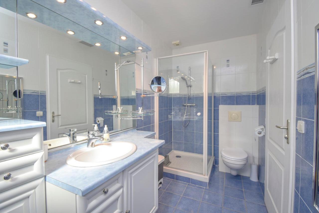 Charmante Maison Climatisee Avec Piscine Draguignan Exterior foto